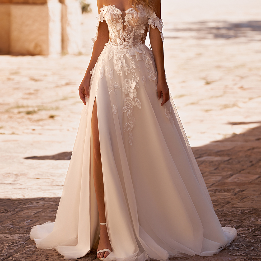 Brautkleid Stil: A-Linie mit Tüll